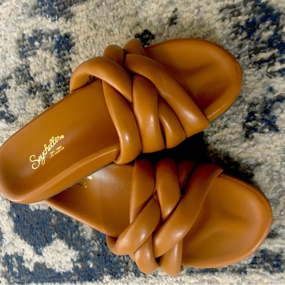 Seychelles low key sandals